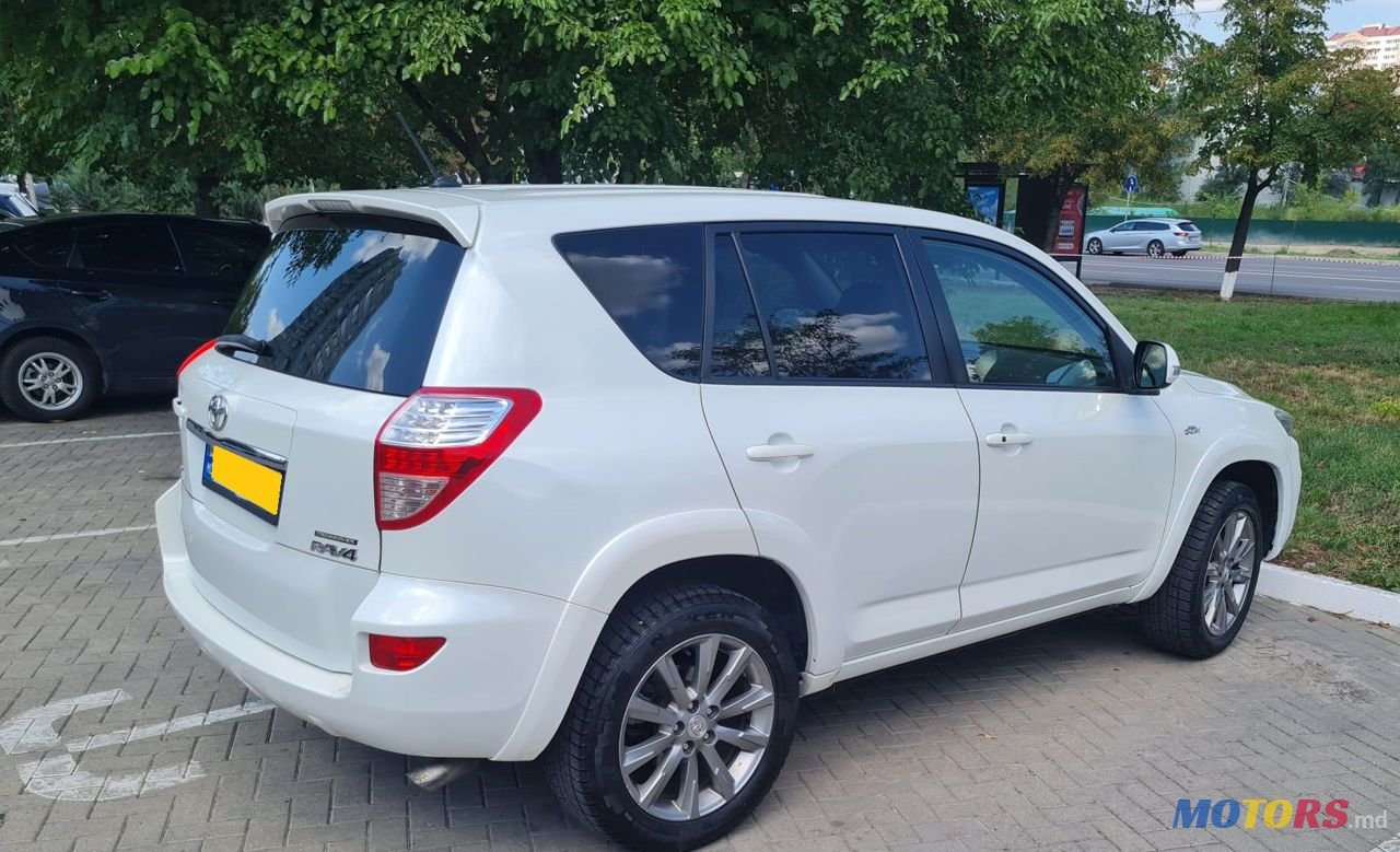 2012' Toyota RAV4 photo #6