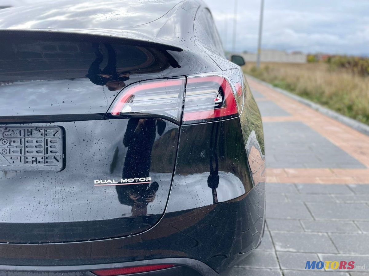 2023' Tesla Model Y photo #3