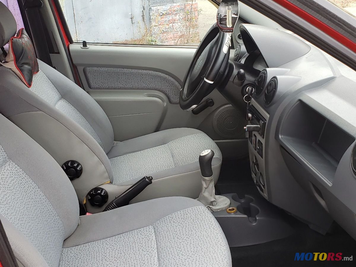 2007' Dacia Logan photo #6