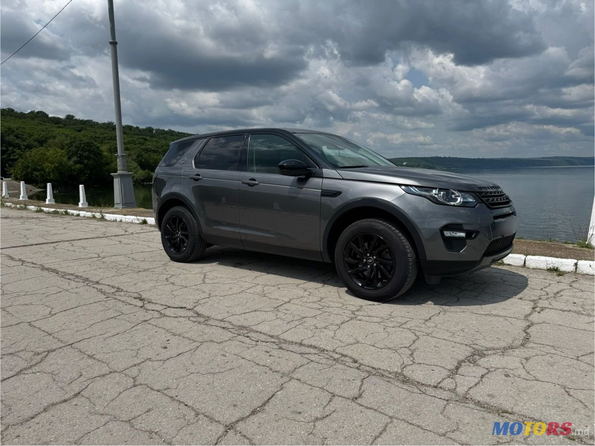 2018' Land Rover Discovery Sport photo #4