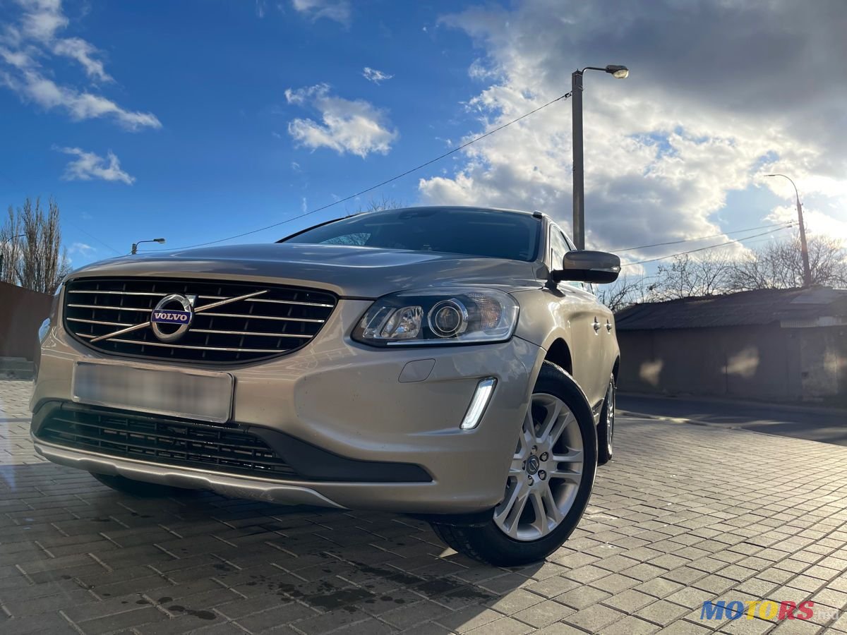 2016' Volvo XC60 photo #2