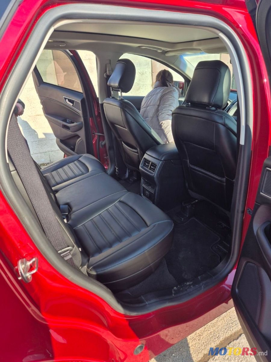 2019' Ford Edge photo #6