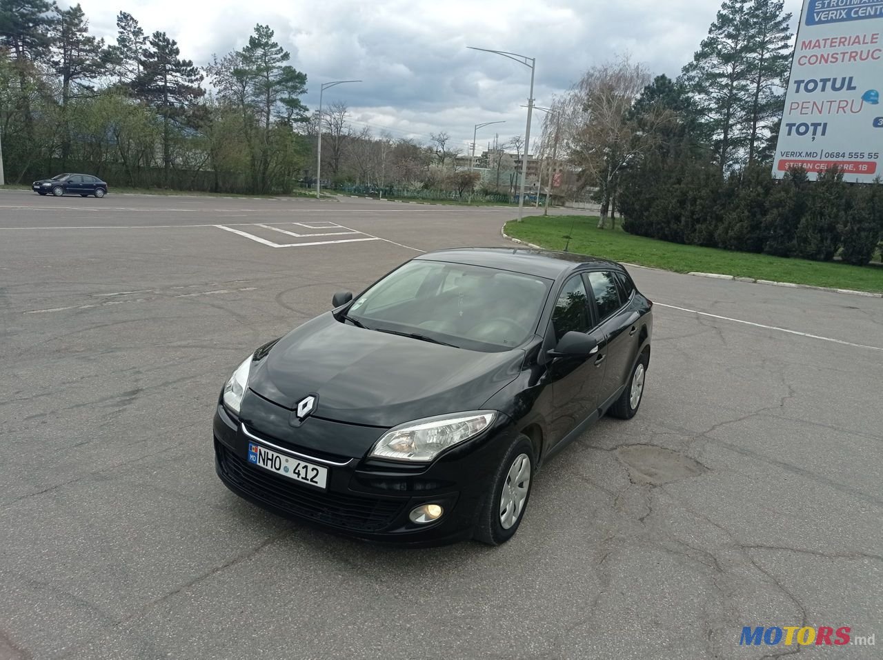 2012' Renault Megane photo #3