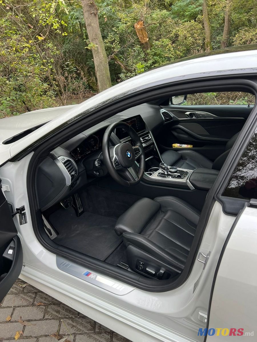 2019' BMW 8 Series photo #5