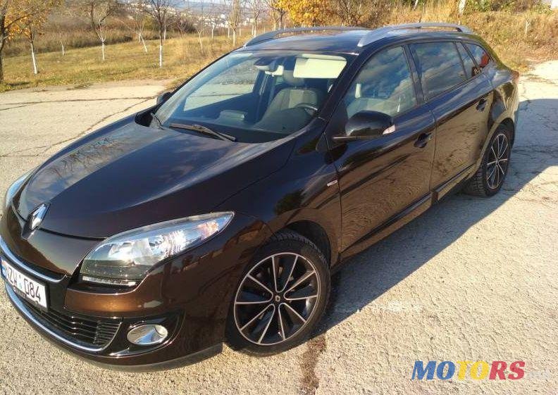 2012' Renault Megane photo #3