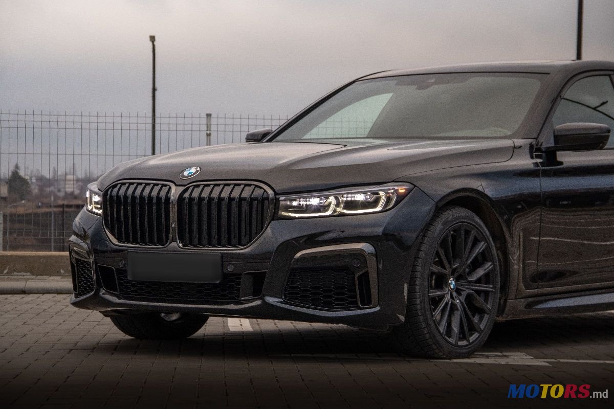 2021' BMW 7 Series photo #2