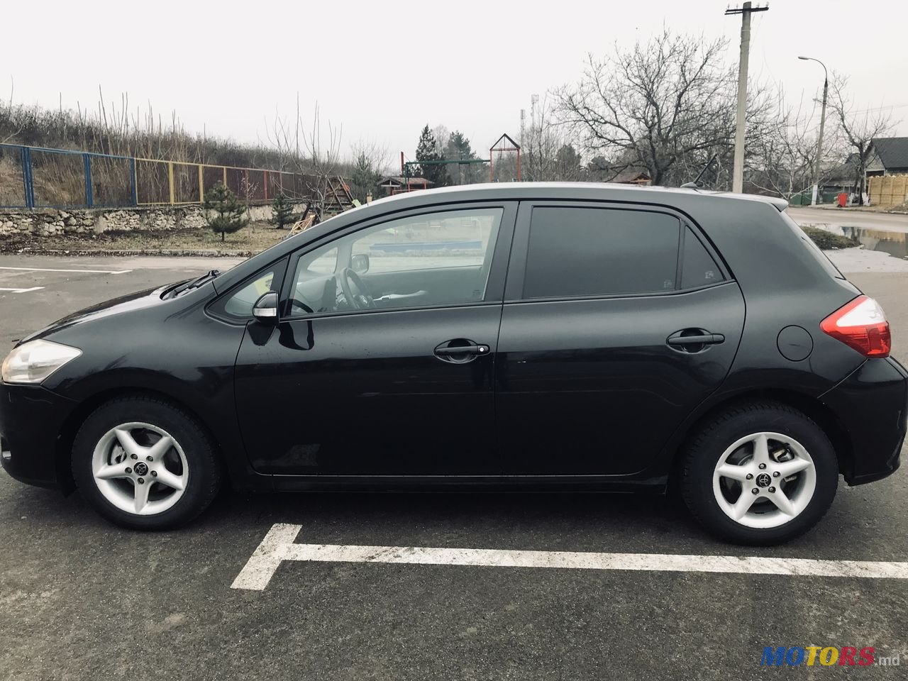 2010' Toyota Auris photo #4