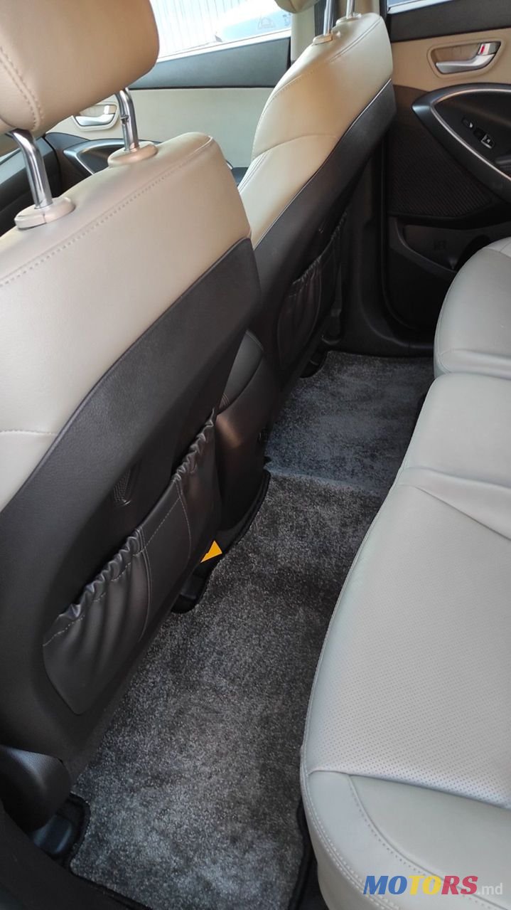 2017' Hyundai Santa Fe photo #6