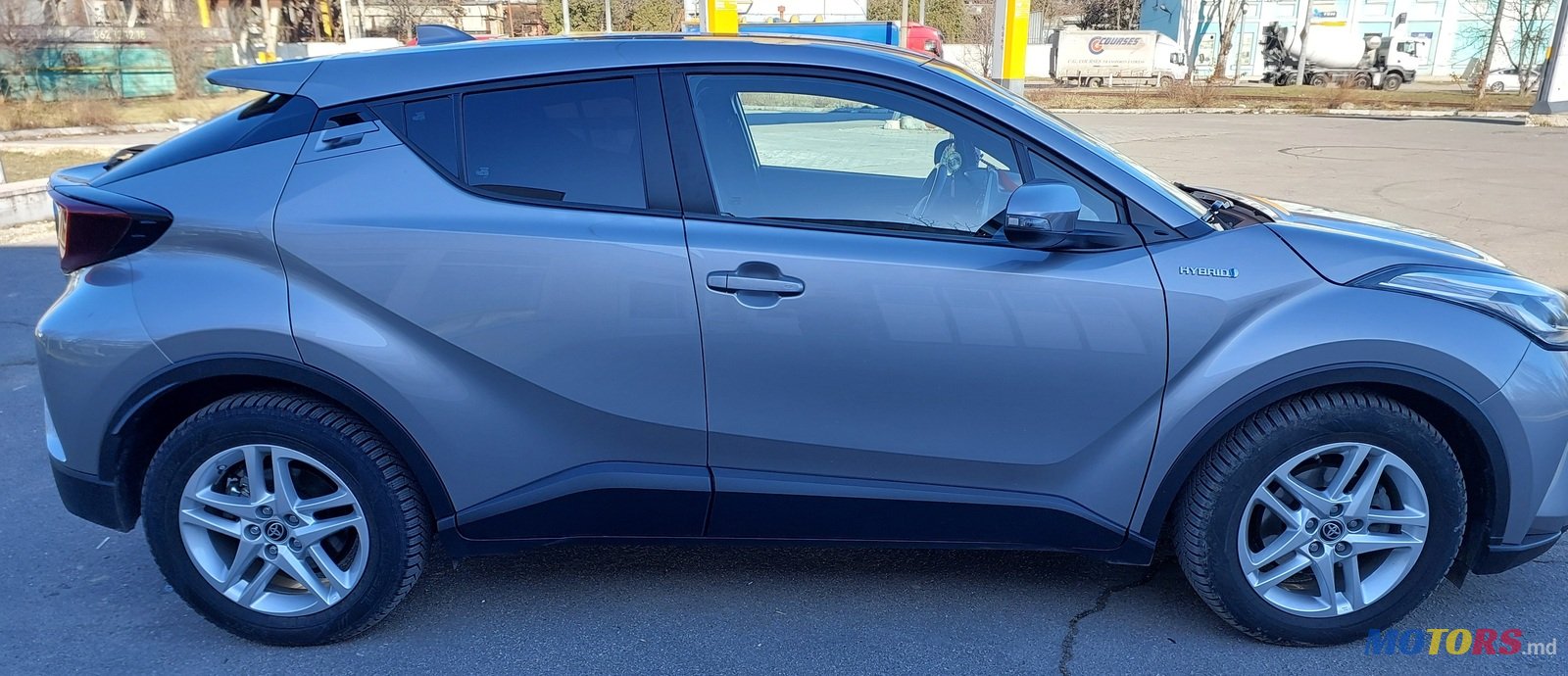 2020' Toyota C-HR photo #5