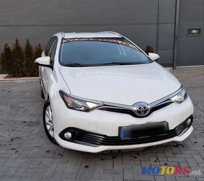 2016' Toyota Auris photo #3