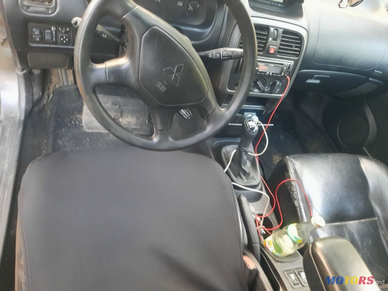 2003' Mitsubishi Carisma photo #3