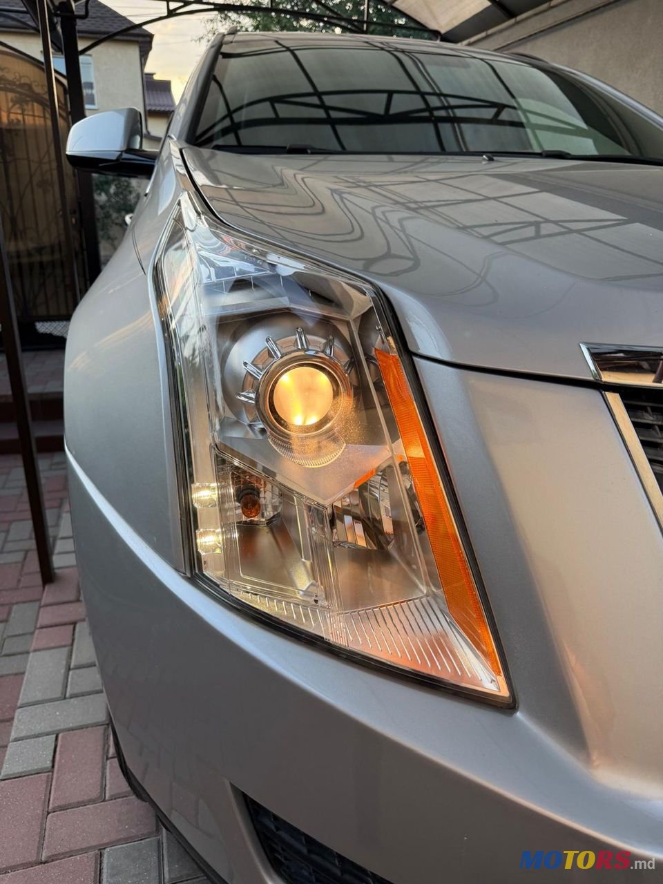 2011' Cadillac SRX photo #4