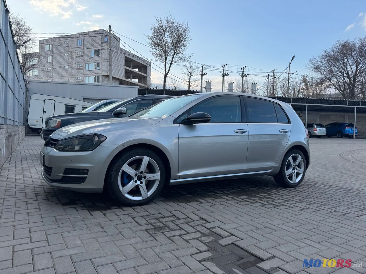 2013' Volkswagen Golf photo #1