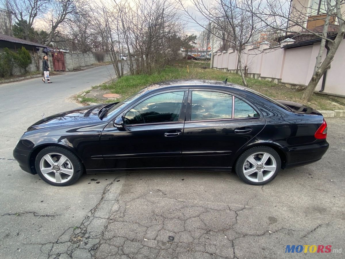2007' Mercedes-Benz E Класс photo #3