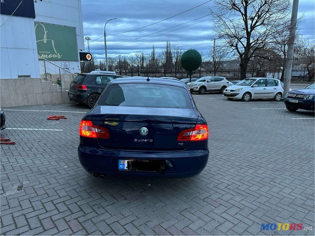 2010' Skoda Superb photo #1