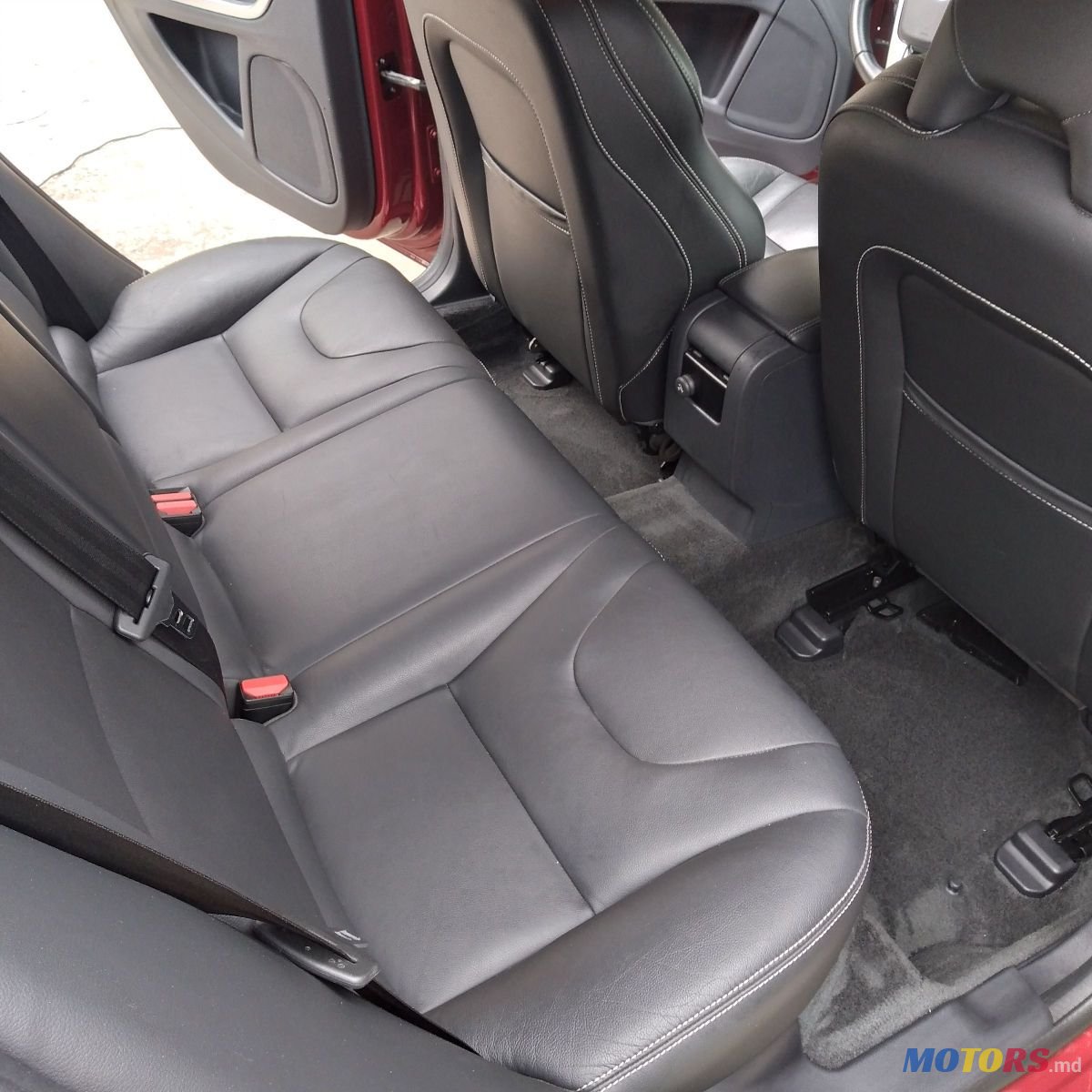 2016' Volvo V60 photo #6