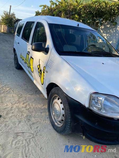 2009' Dacia Logan Mcv photo #2