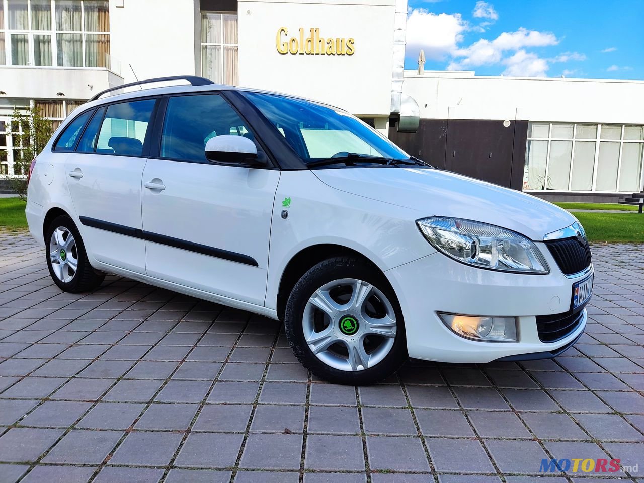 2012' Skoda Fabia photo #2