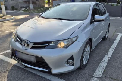 2014' Toyota Auris