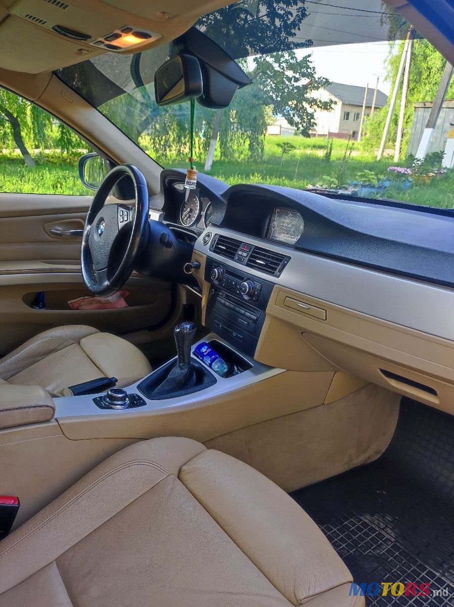 2010' BMW 3 Series photo #5