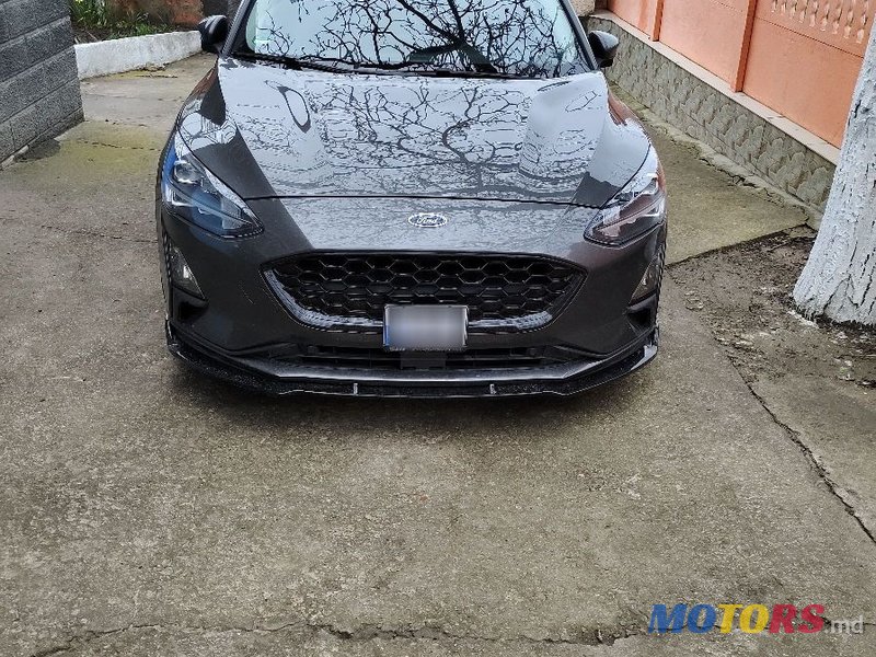 2020' Ford Focus photo #2