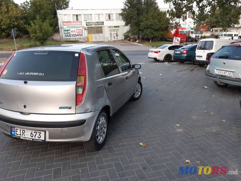 2001' Fiat Punto photo #4