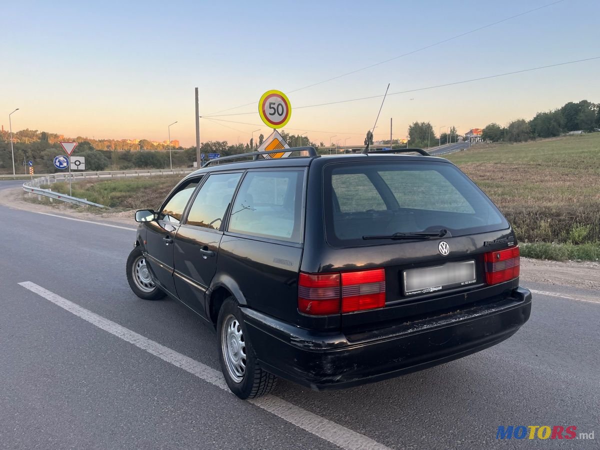 1995' Volkswagen Passat photo #5