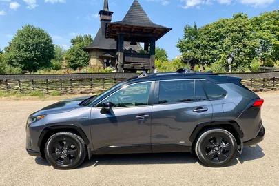 2019' Toyota RAV4