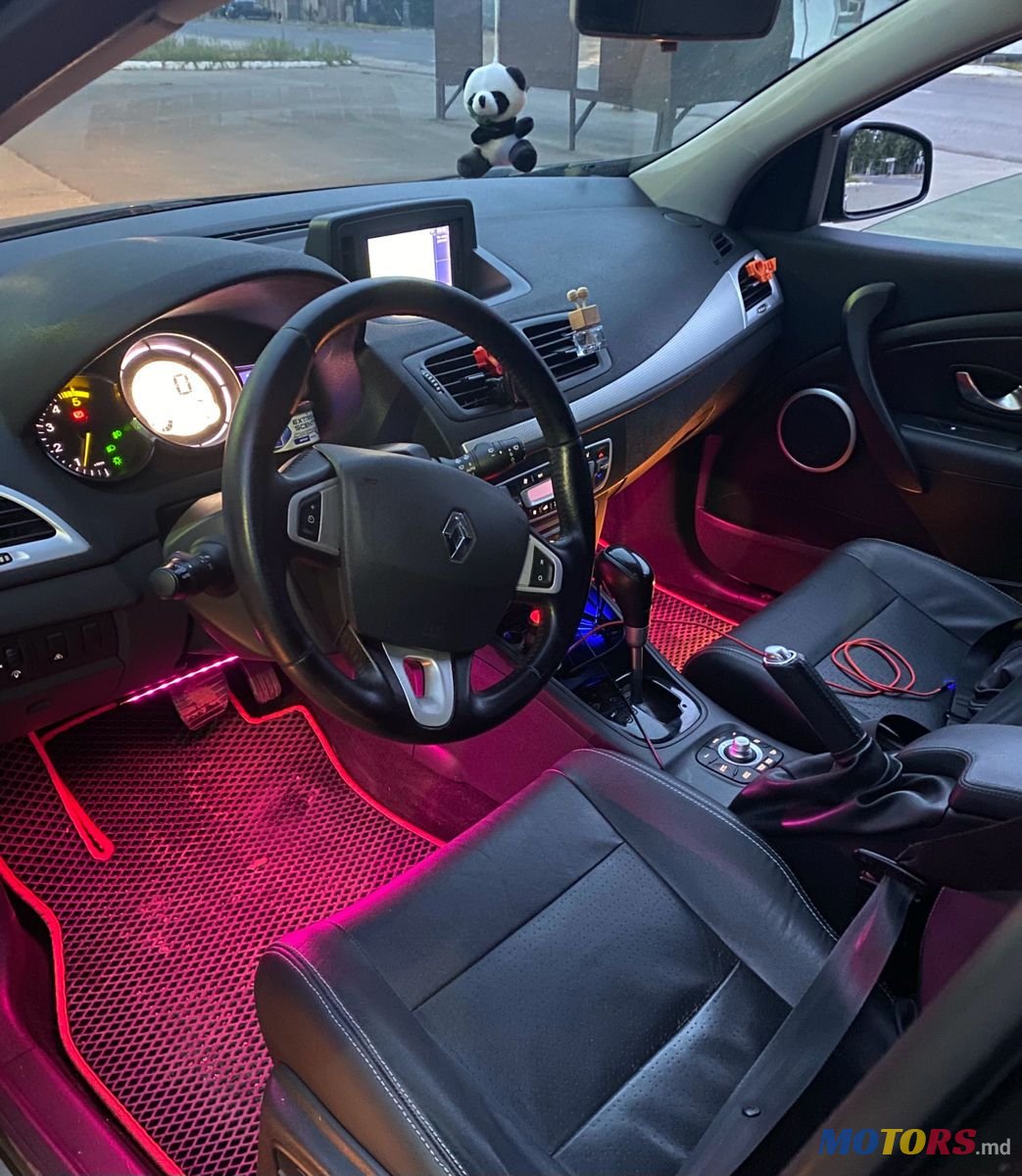 2010' Renault Megane photo #4