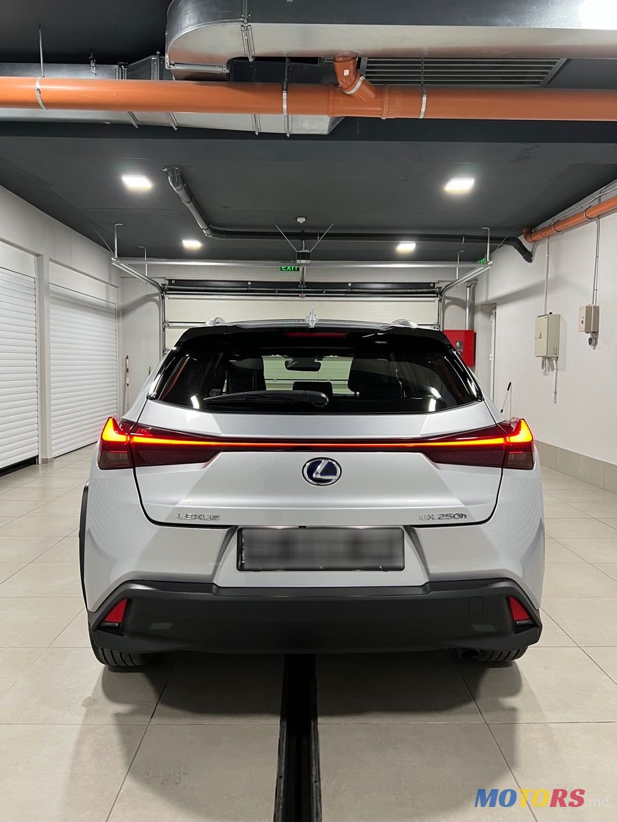 2021' Lexus UX photo #5