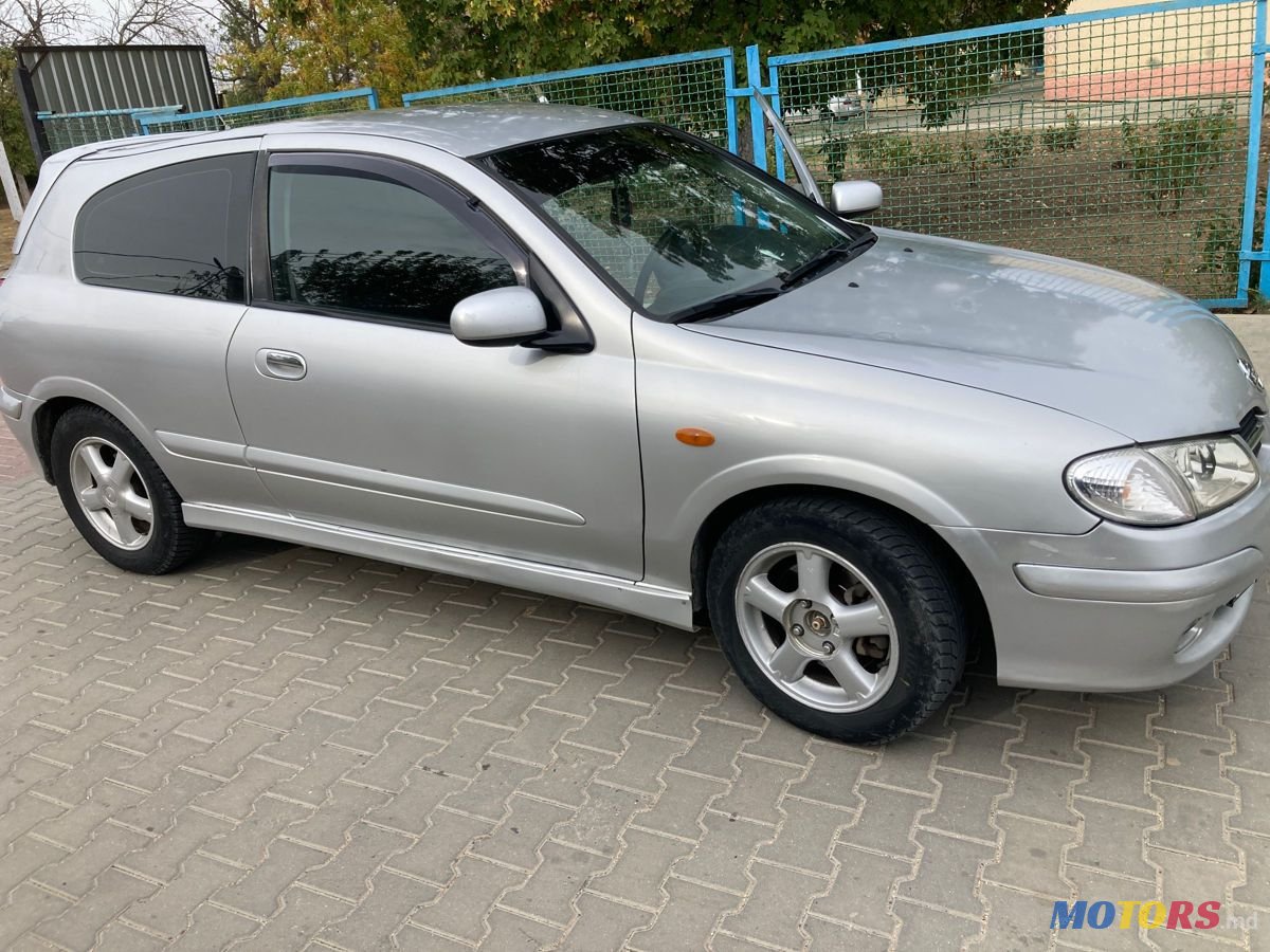 2001' Nissan Almera photo #1