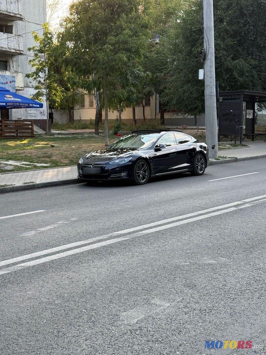 2015' Tesla Model S photo #1