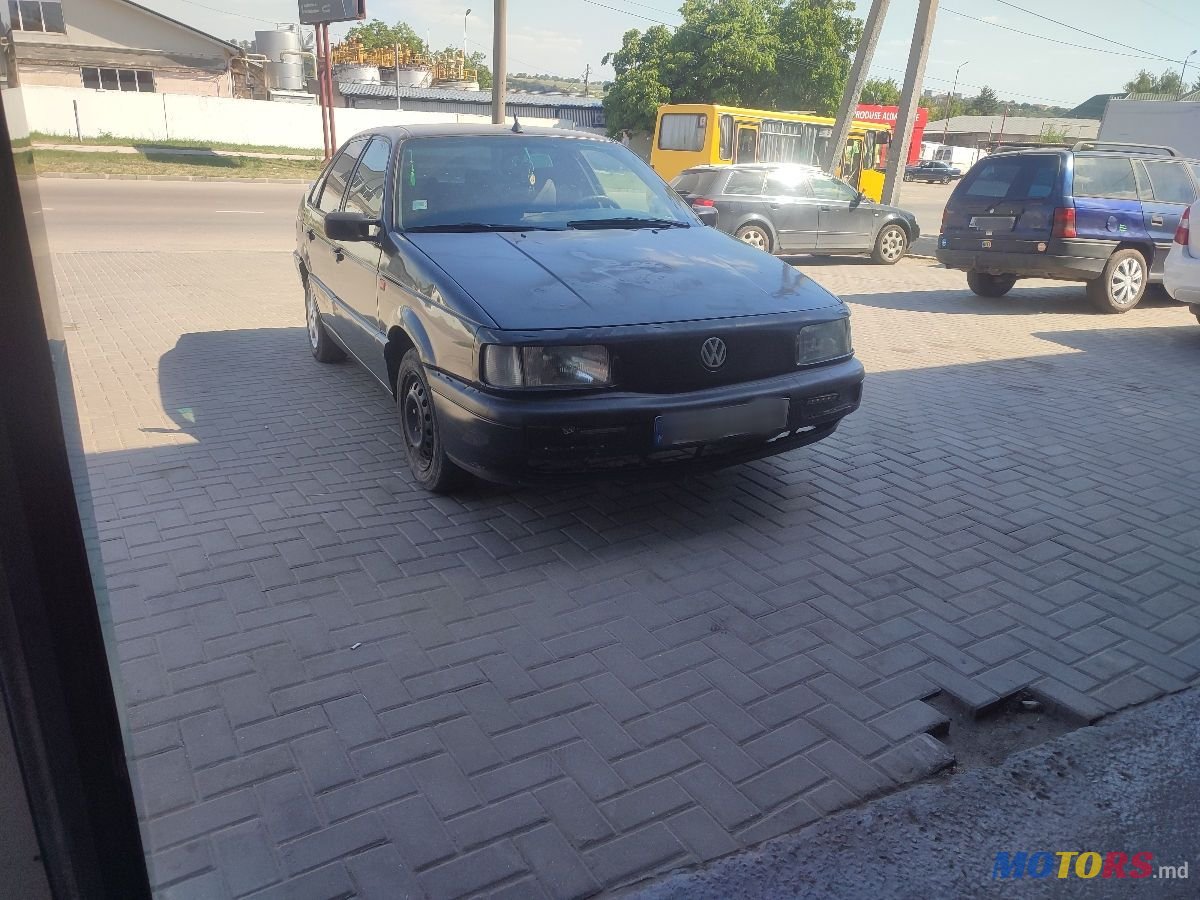 1991' Volkswagen Passat photo #3