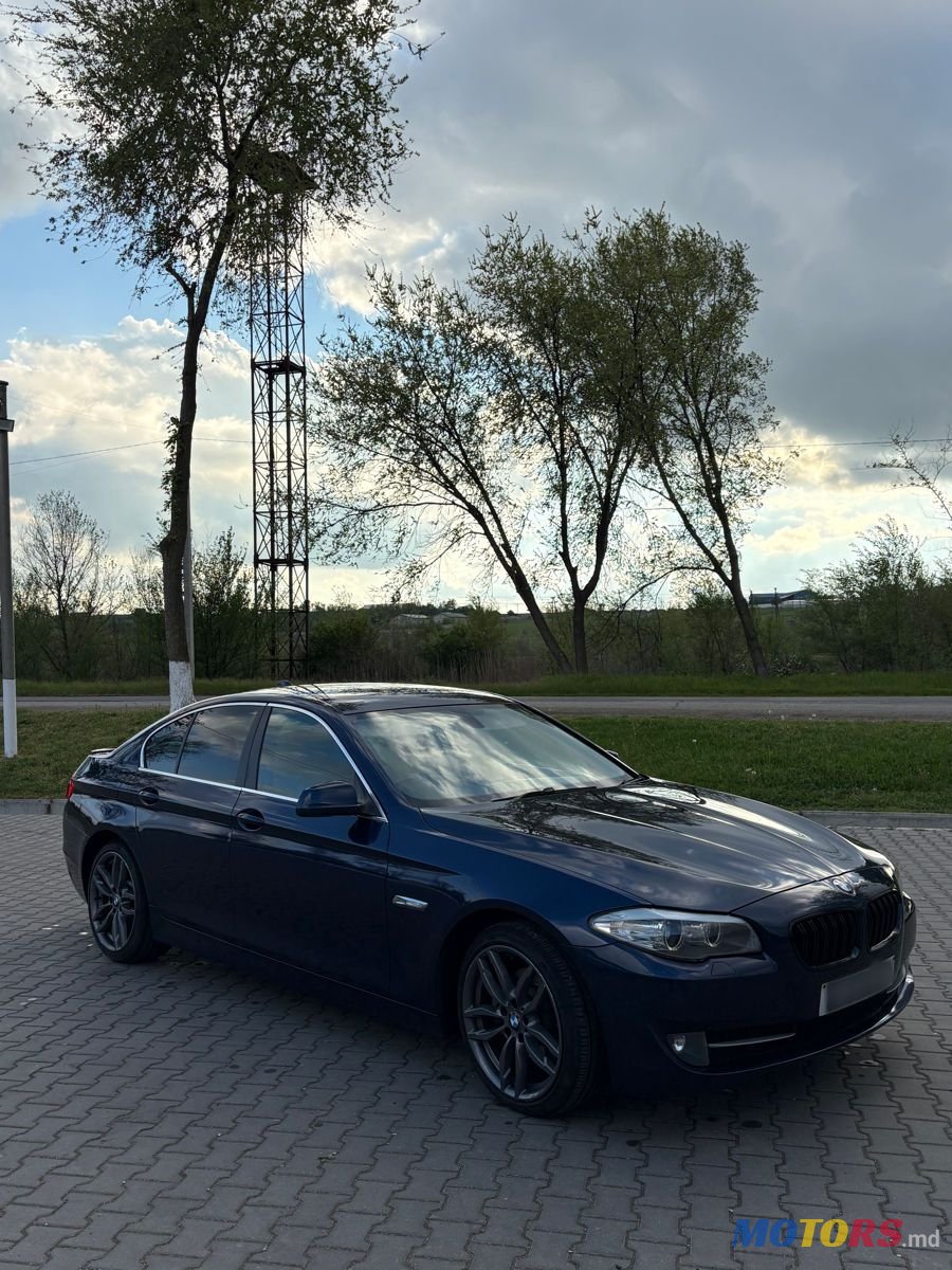 2012' BMW 5 Series photo #3