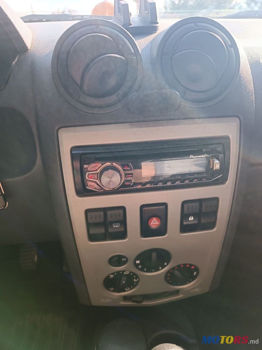 2008' Dacia Logan Mcv photo #5