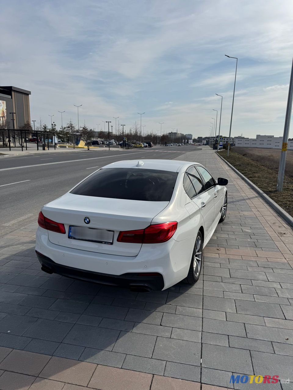 2017' BMW 5 Series photo #4