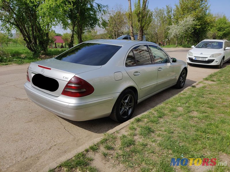 2003' Mercedes-Benz E Класс photo #3