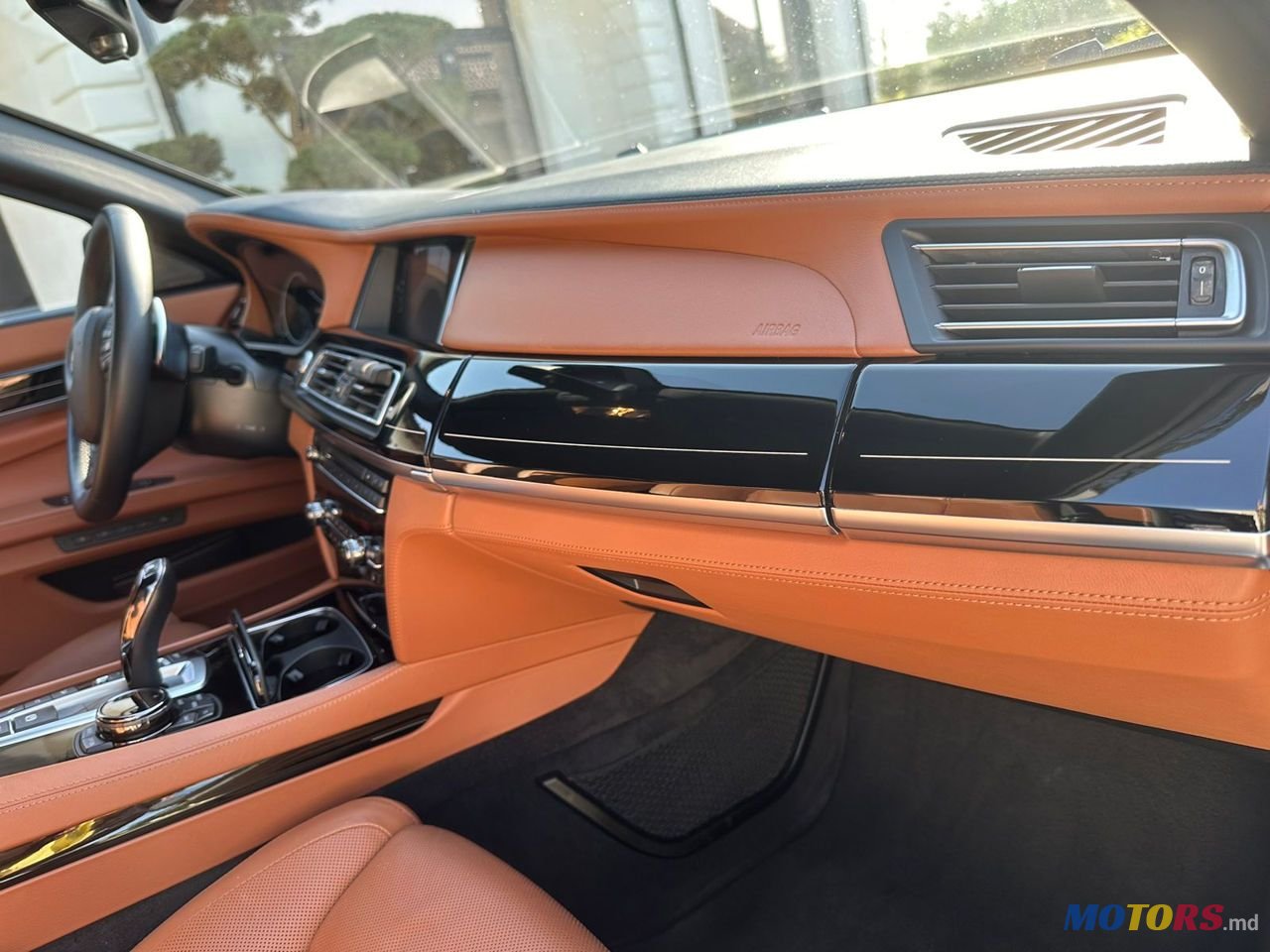 2015' BMW 7 Series photo #6