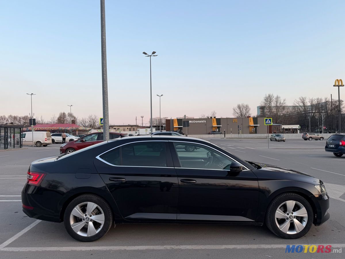 2018' Skoda Superb photo #3