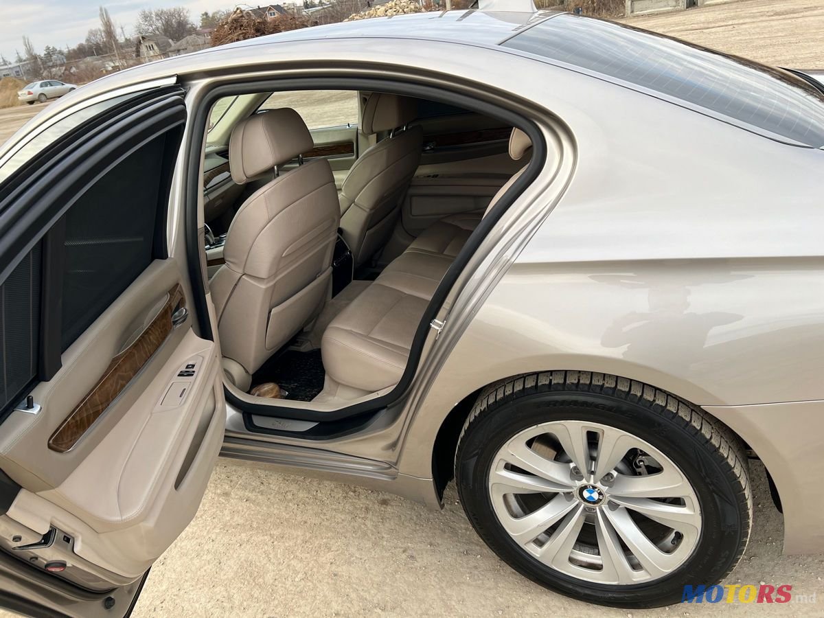 2009' BMW 7 Series photo #6