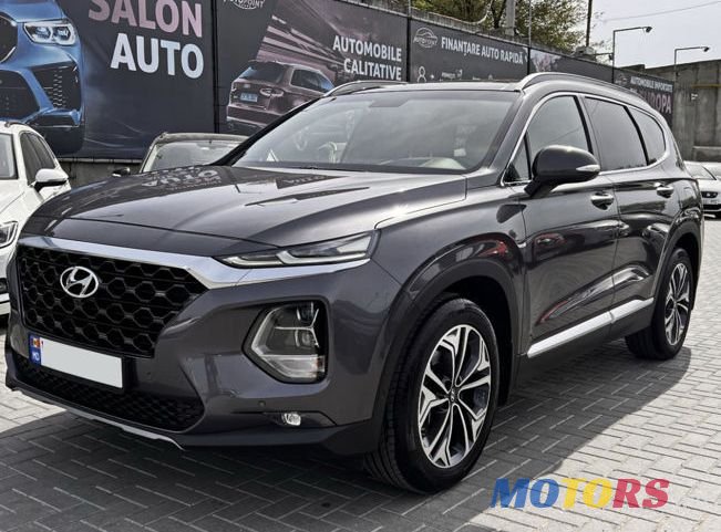 2018' Hyundai Santa Fe photo #1