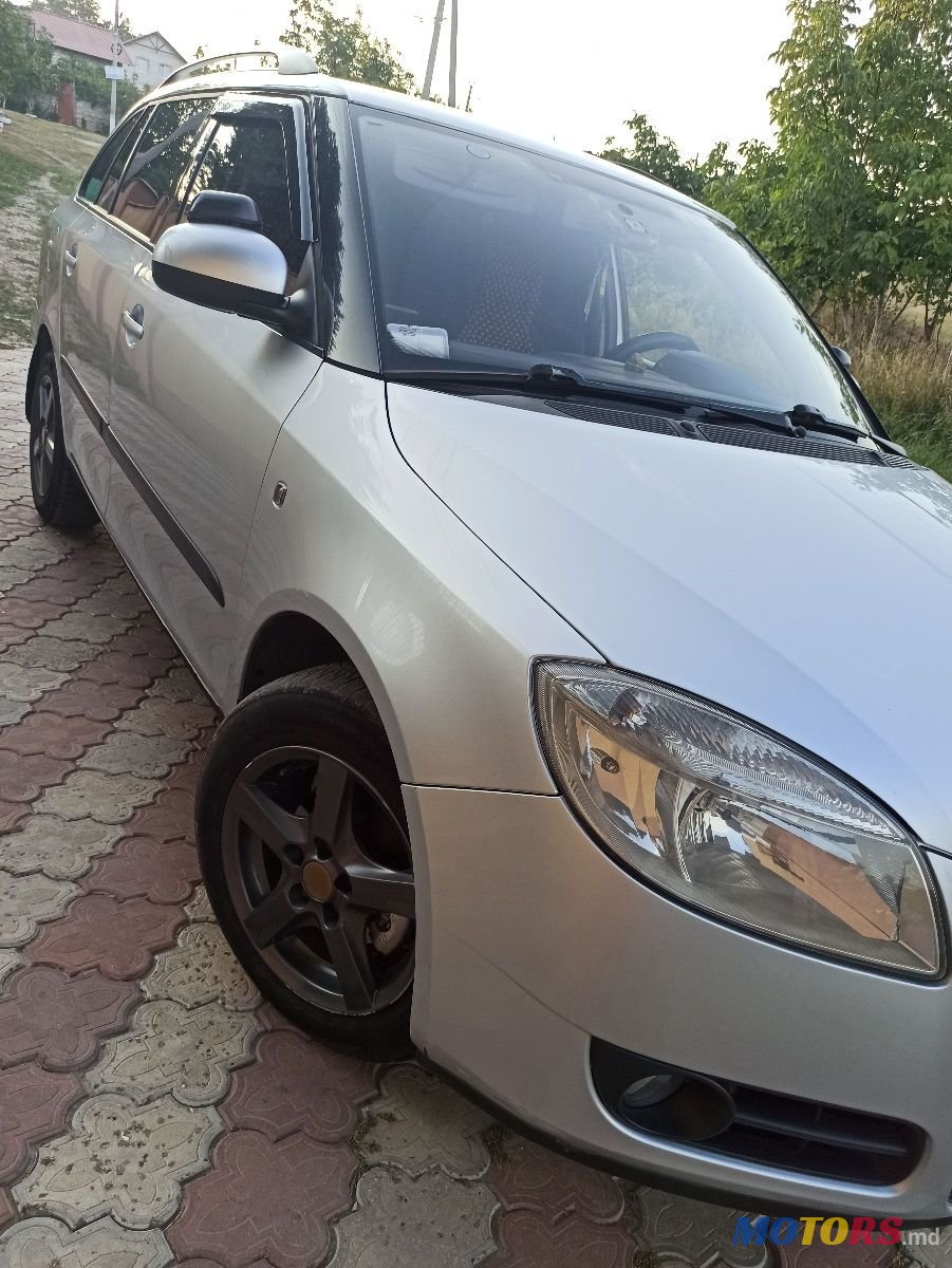 2010' Skoda Fabia photo #1