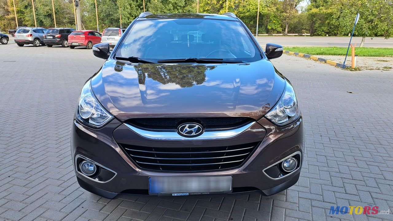 2010' Hyundai Tucson photo #2