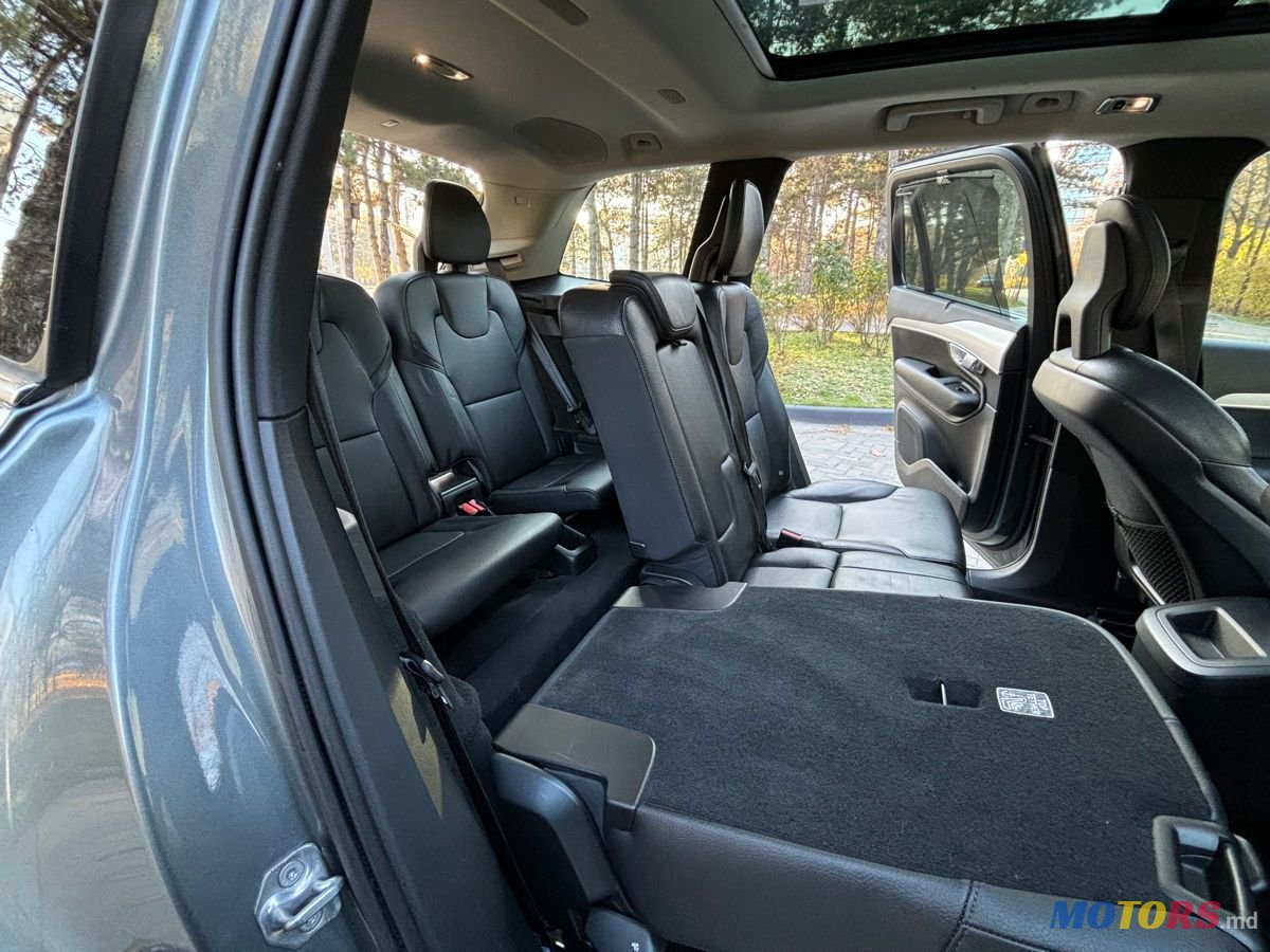 2017' Volvo XC90 photo #6