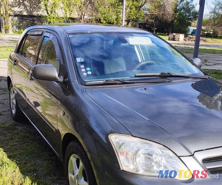 2004' Toyota Corolla photo #4