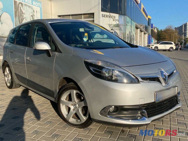 2012' Renault Grand Scenic photo #1