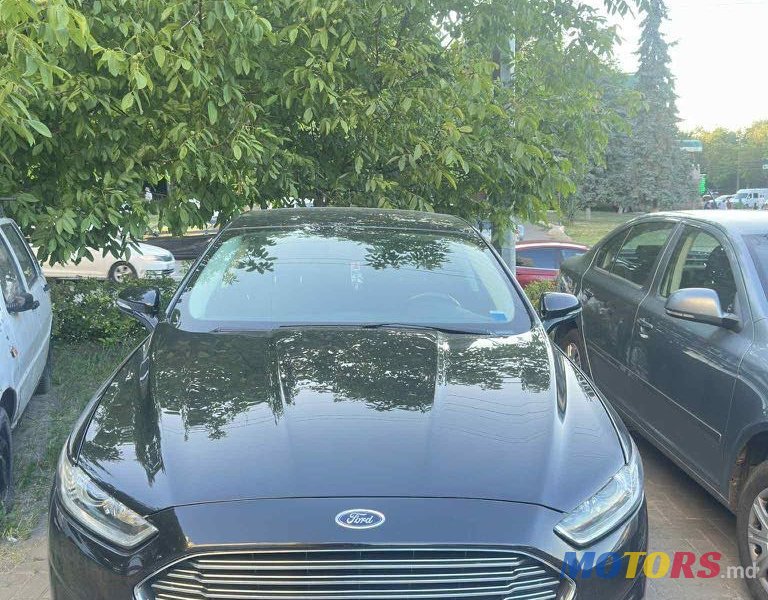 2013' Ford Fusion photo #2