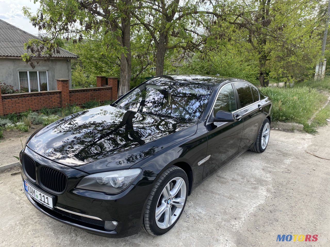 2010' BMW 7 Series photo #1