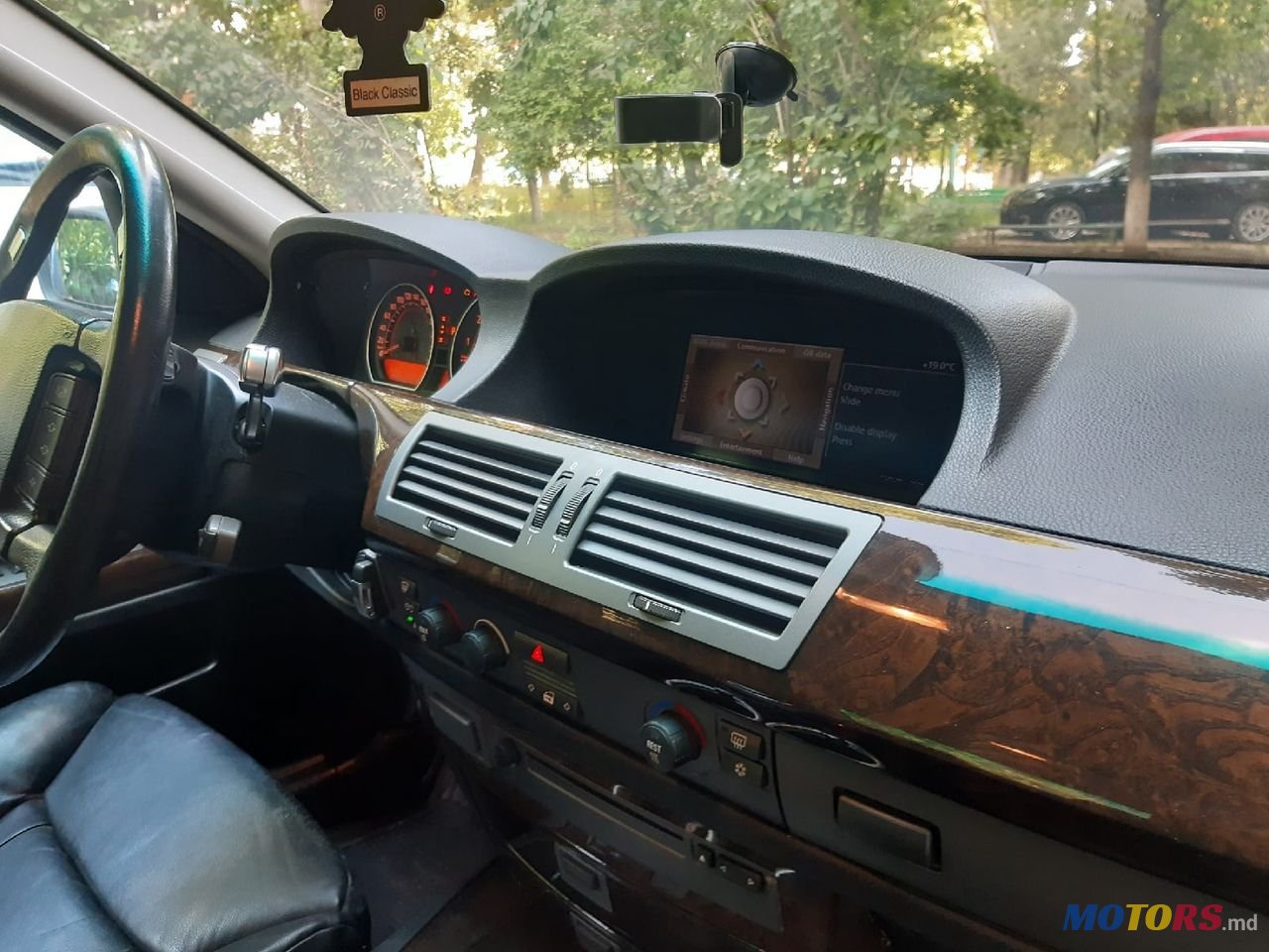 2001' BMW 7 Series photo #2