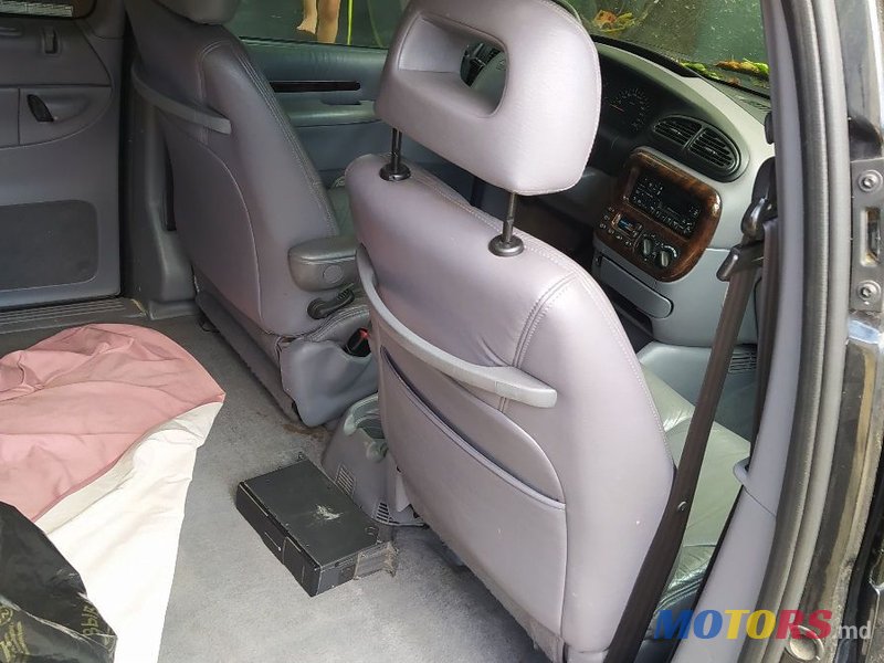 1999' Chrysler Voyager photo #5